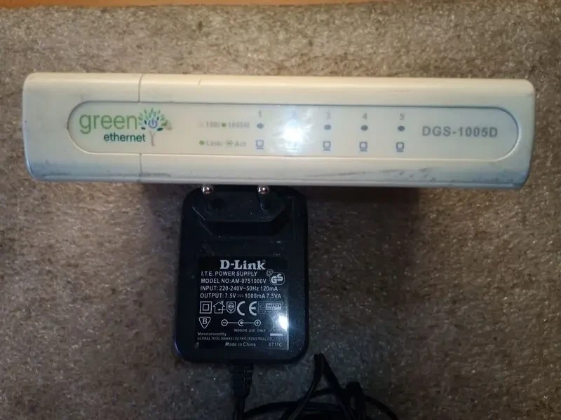 Маршрутизатор D-LINK DGS-1005D