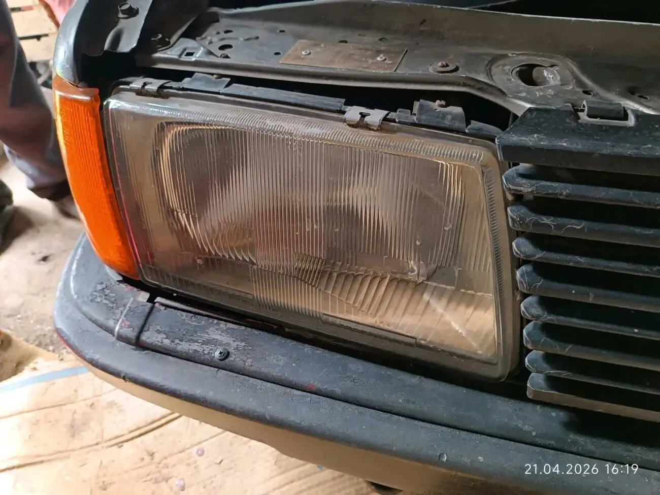 Запчастини Audi 100 C3 6