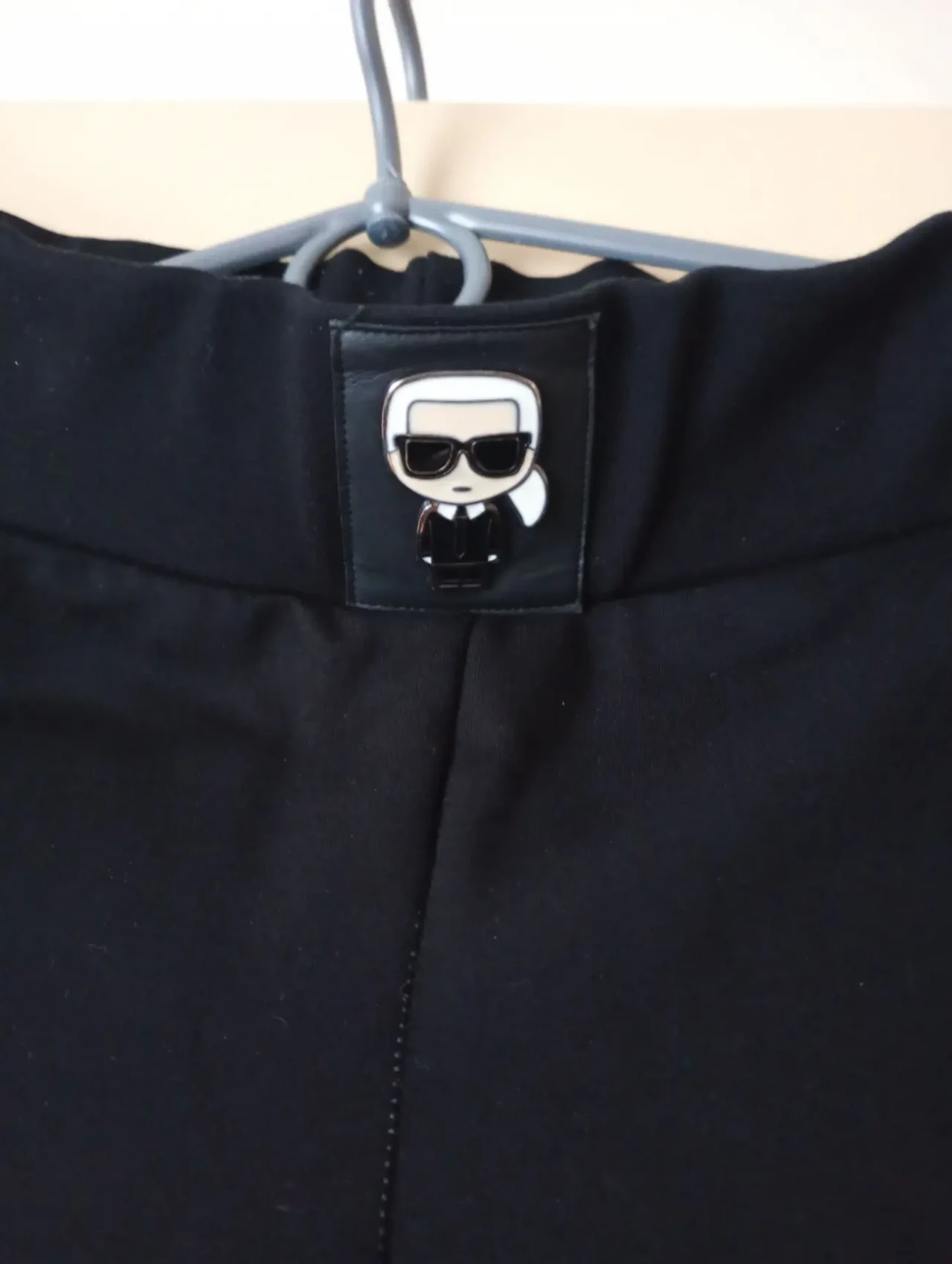 Продам оригінальні легінси лосини Karl Lagerfeld Paris оригінал Карл Лагерфельд зі стразами