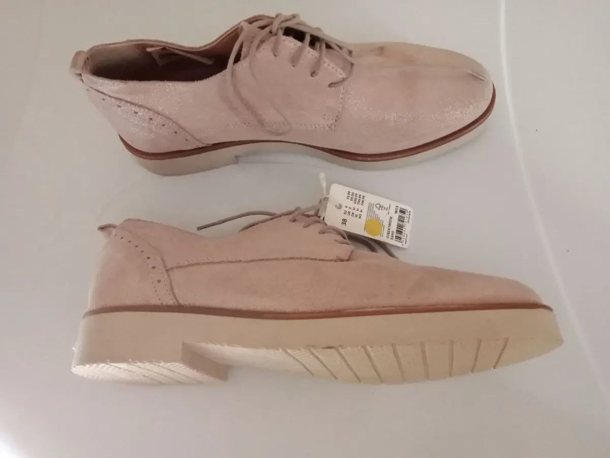 Продам новые женские пудровые туфли дерби Esprit из натуральной кожи с биркой 38 размер Германия