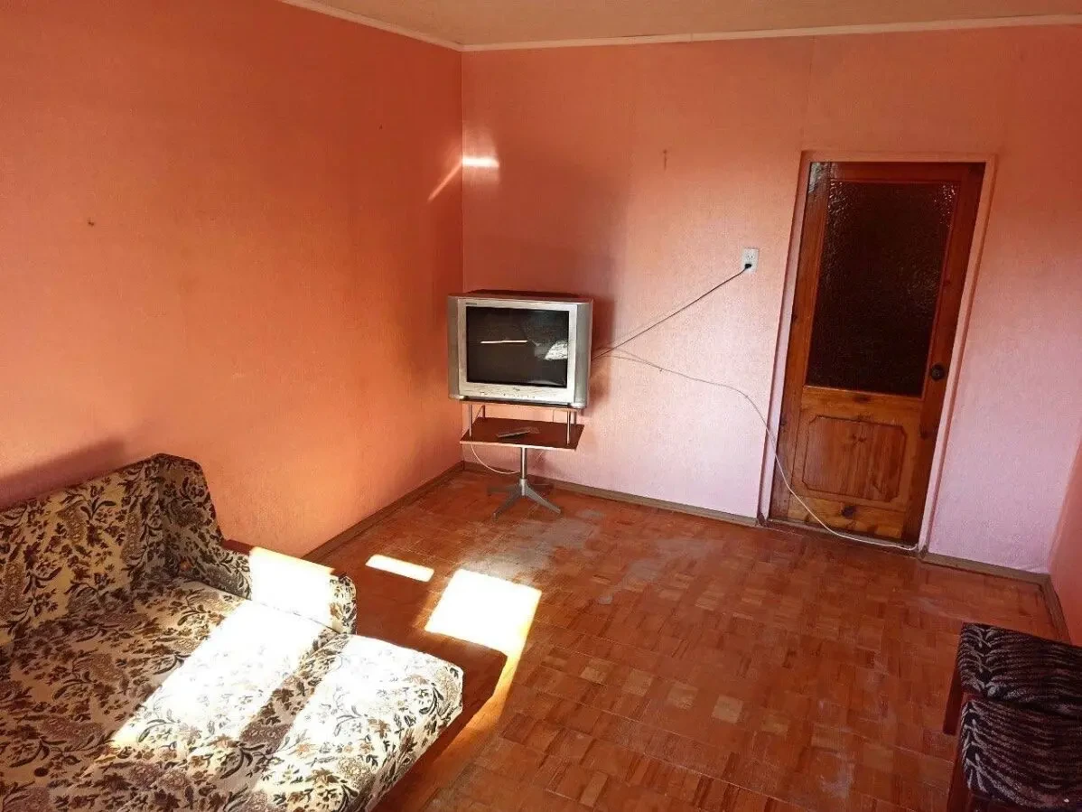 продаж 2 кімнатна лівий берег пр миру 8