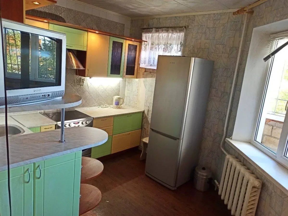 продаж 2 кімнатна лівий берег пр миру 3