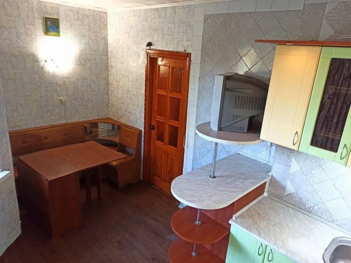 продаж 2 кімнатна лівий берег пр миру 5