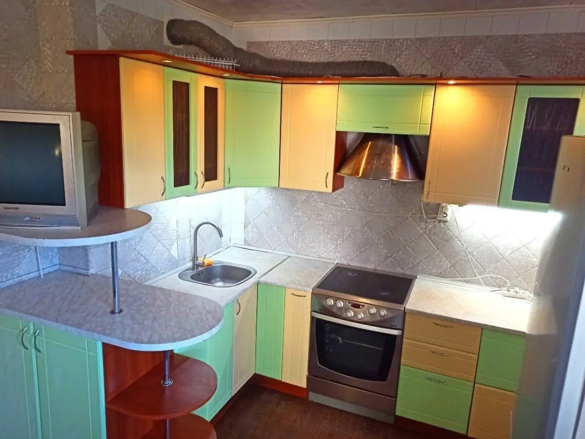 продаж 2 кімнатна лівий берег пр миру 4