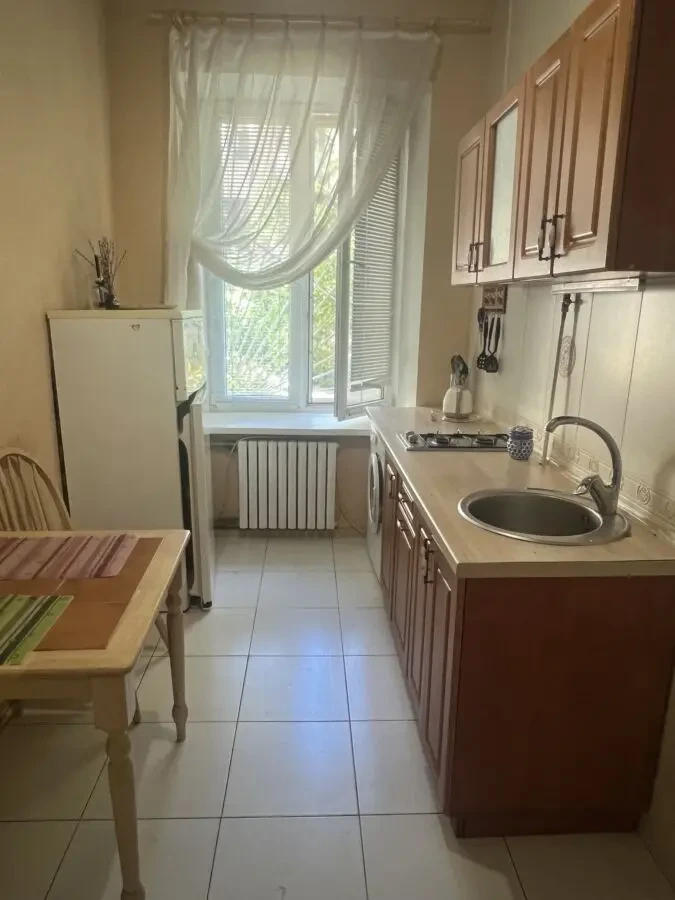 Сдам 1-комнатную квартиру на ул.Еврейской,9 (парк Шевченко) 3