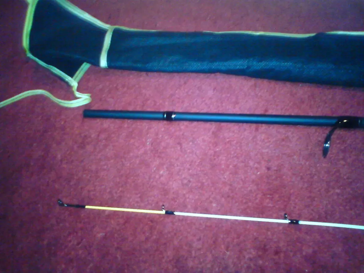 Продам спиннинг новый двухколенный 7