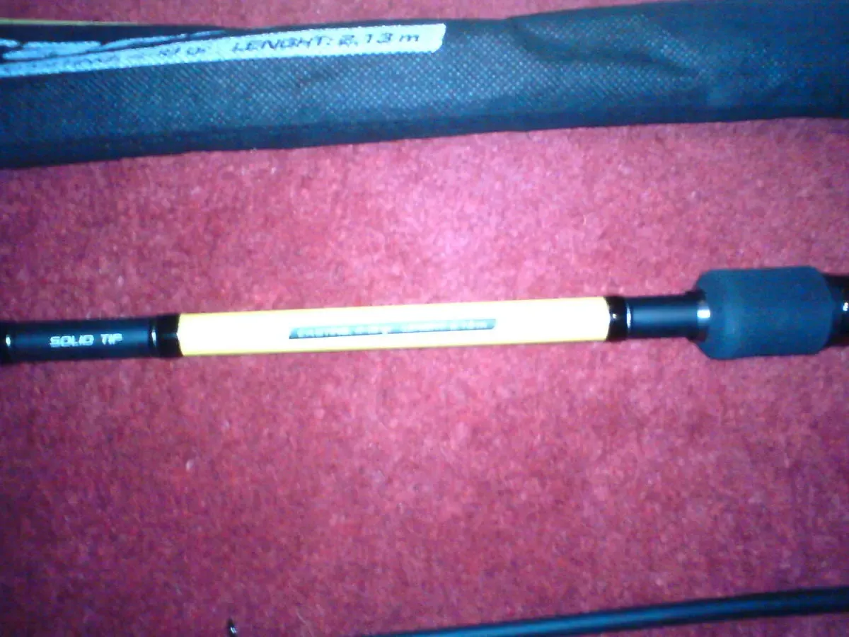 Продам спиннинг новый двухколенный 6