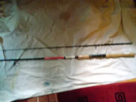 Продам спиннинг новый двухколенный