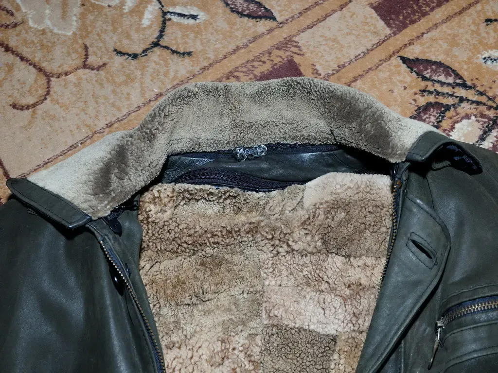 Курточка мужская 3