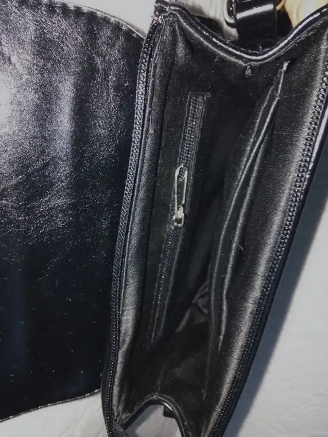 Маленькая черная сумочка через плечо 7