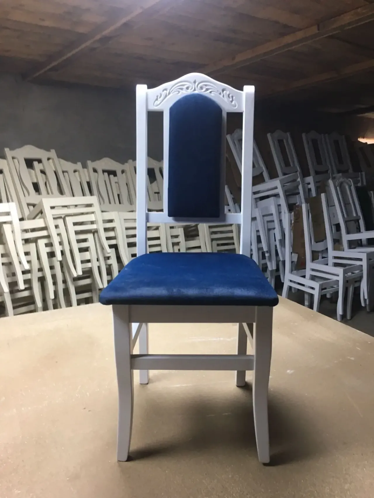 Інтернет магазин стільців, Стілець Класік