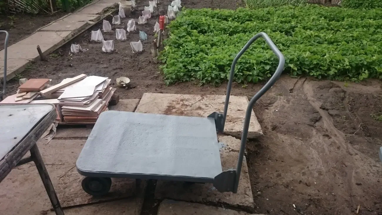 Продам двухсекционную алюминиевую ванну б/у,тележки разных размеров 5