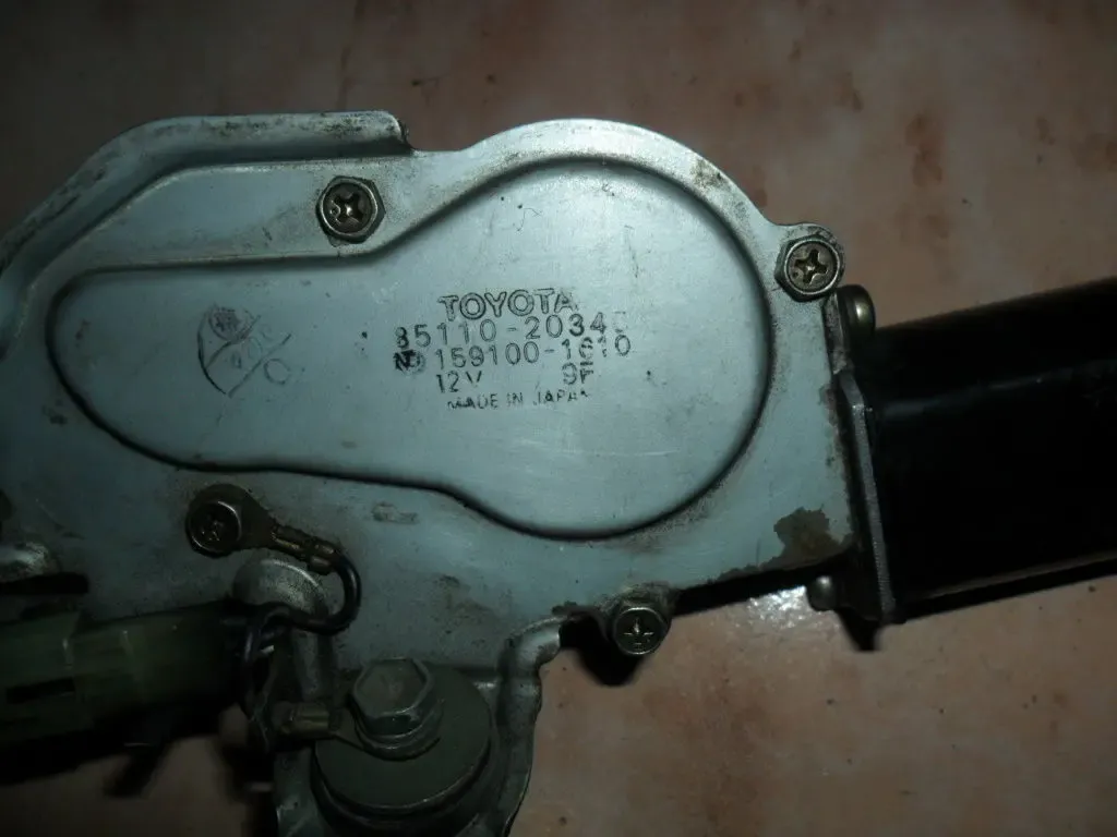 Привод заднего дворника Тойота Карина2,  оригинал. 7