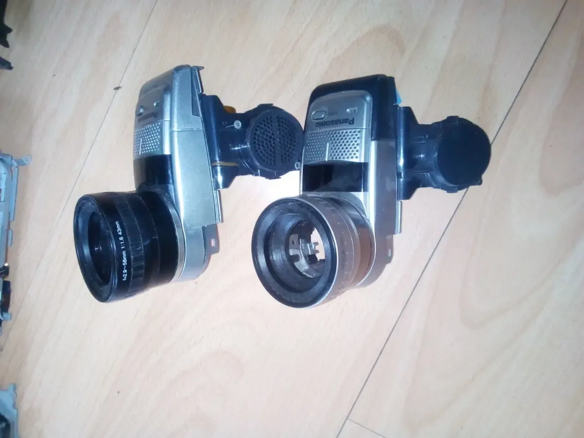 продам две видеокамеры PANASONIC RZ-10 и NV-1 5