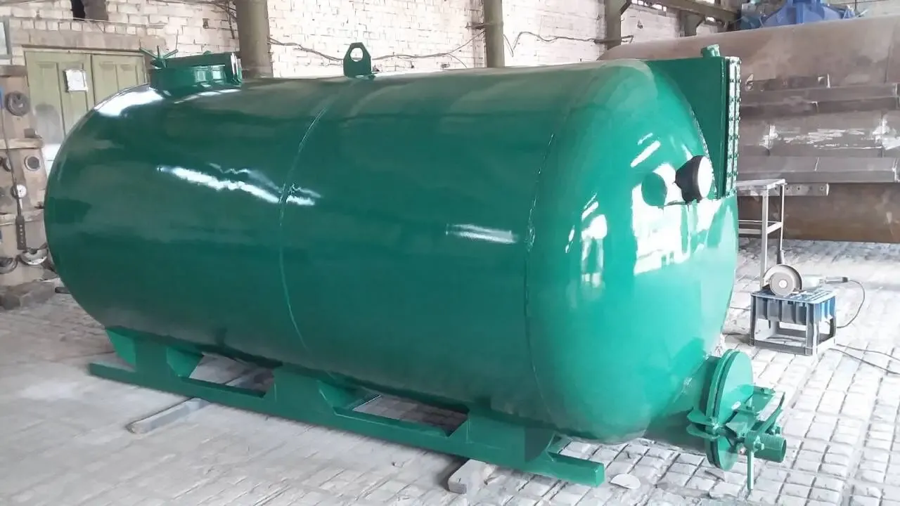 Ассенизационные вакуумные цистерны.для спецавтомобилей 7