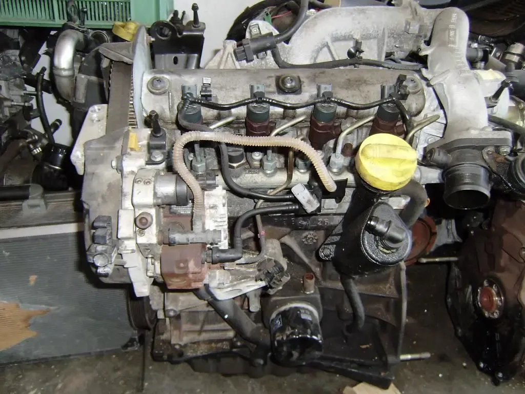 Двигатель Opel Vivaro Renault Trafic Трафик Виваро Двигун 1.9 2.0 2.5 2