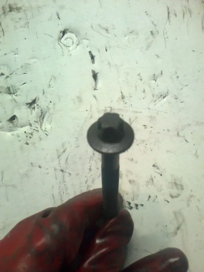 7701478860, 7701477395, 7701473178  М11  Болт ГБЦ Рено 1.5 DCi