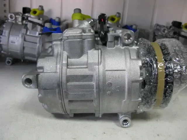 Компрессор кондиционера Audi Q7, VW Touareg: 7L6820808 2