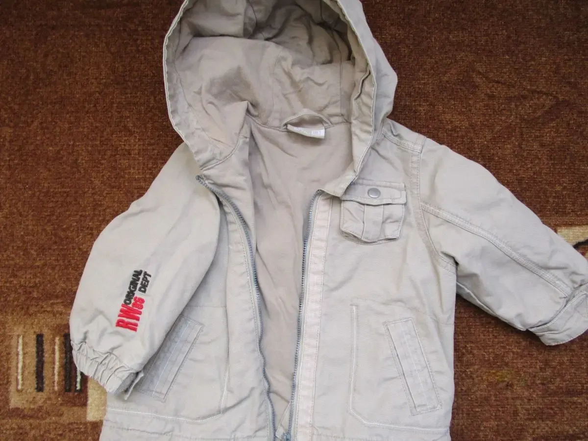 Курточка на мальчика/девочку, на годик 5