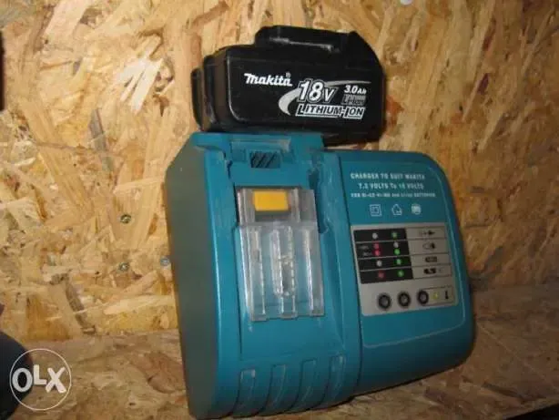 Зарядное устройство Bosch, Milwaukee, Makita. 6