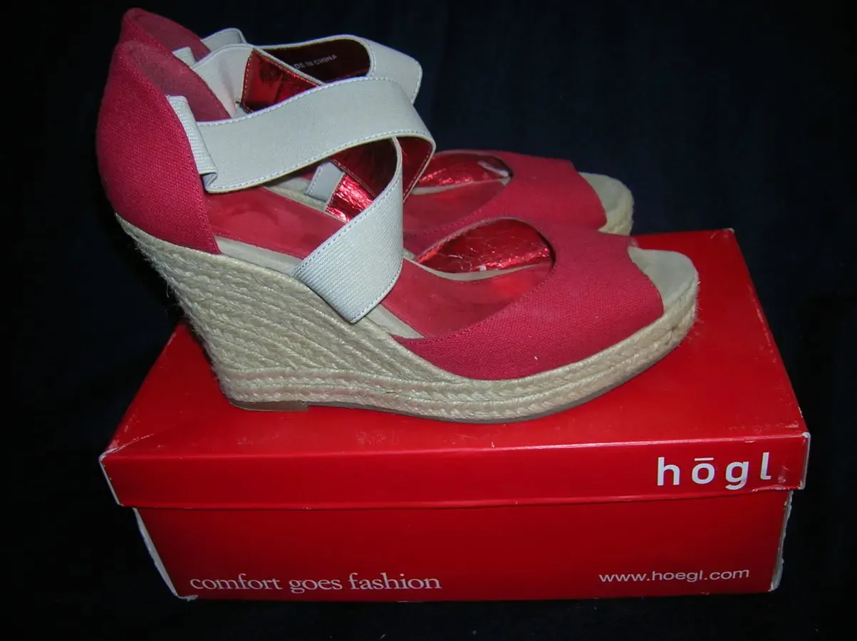 Босоножки GAP р.38 стельк. 25 на танкетке 10,5см,2петли вокруг лодыжки 3