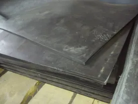 Резина листовая и рулонная.