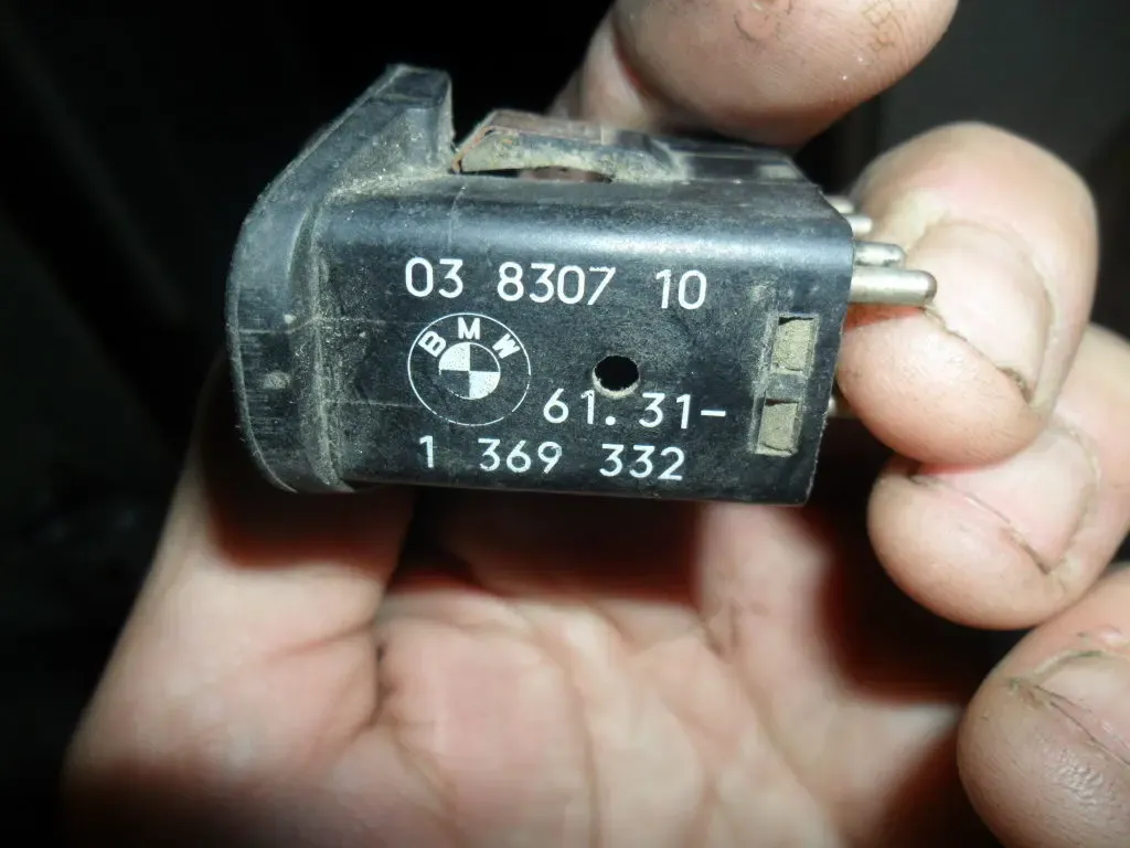 Регулятор-джойстик электрозеркал  Е30.  Оригинал  BMW 61.31-1369332 7