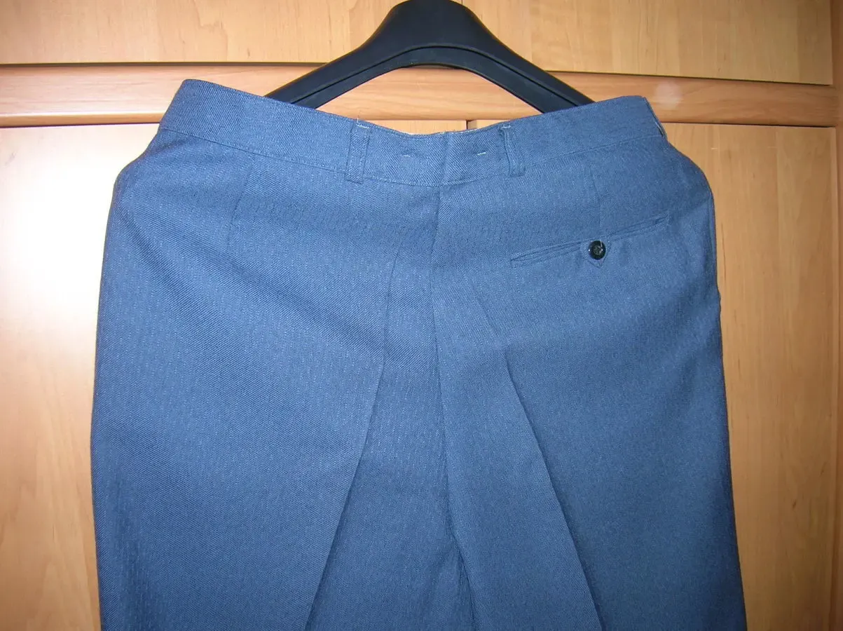 Брюки р.48-50 рост 3-4 сине-серые 4