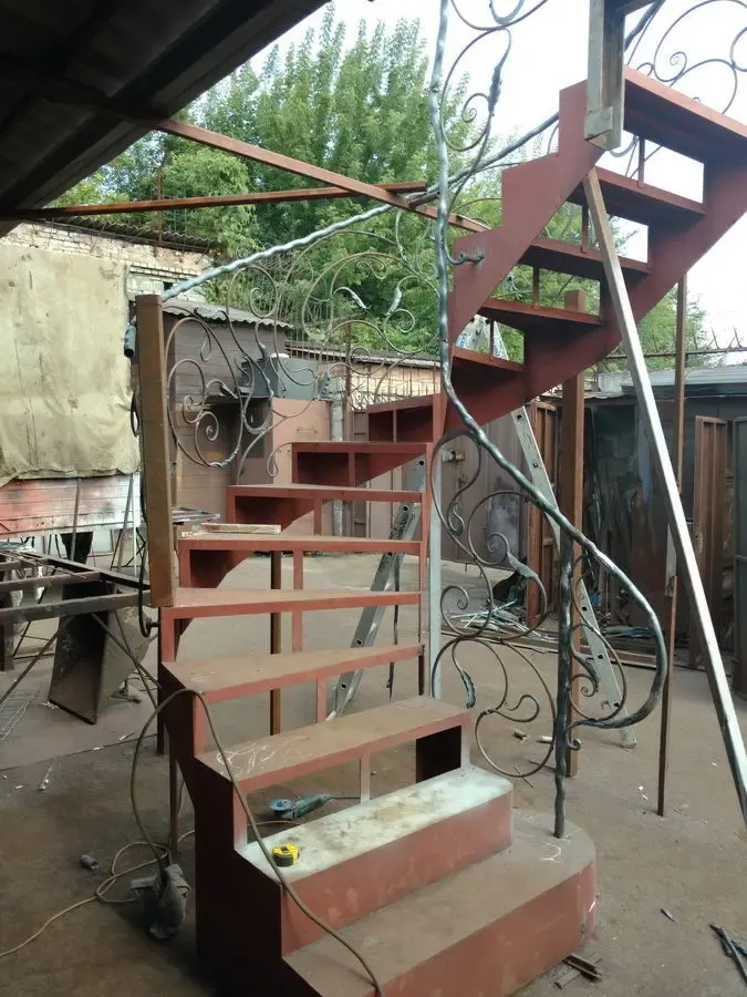 Радиусные лестницы.