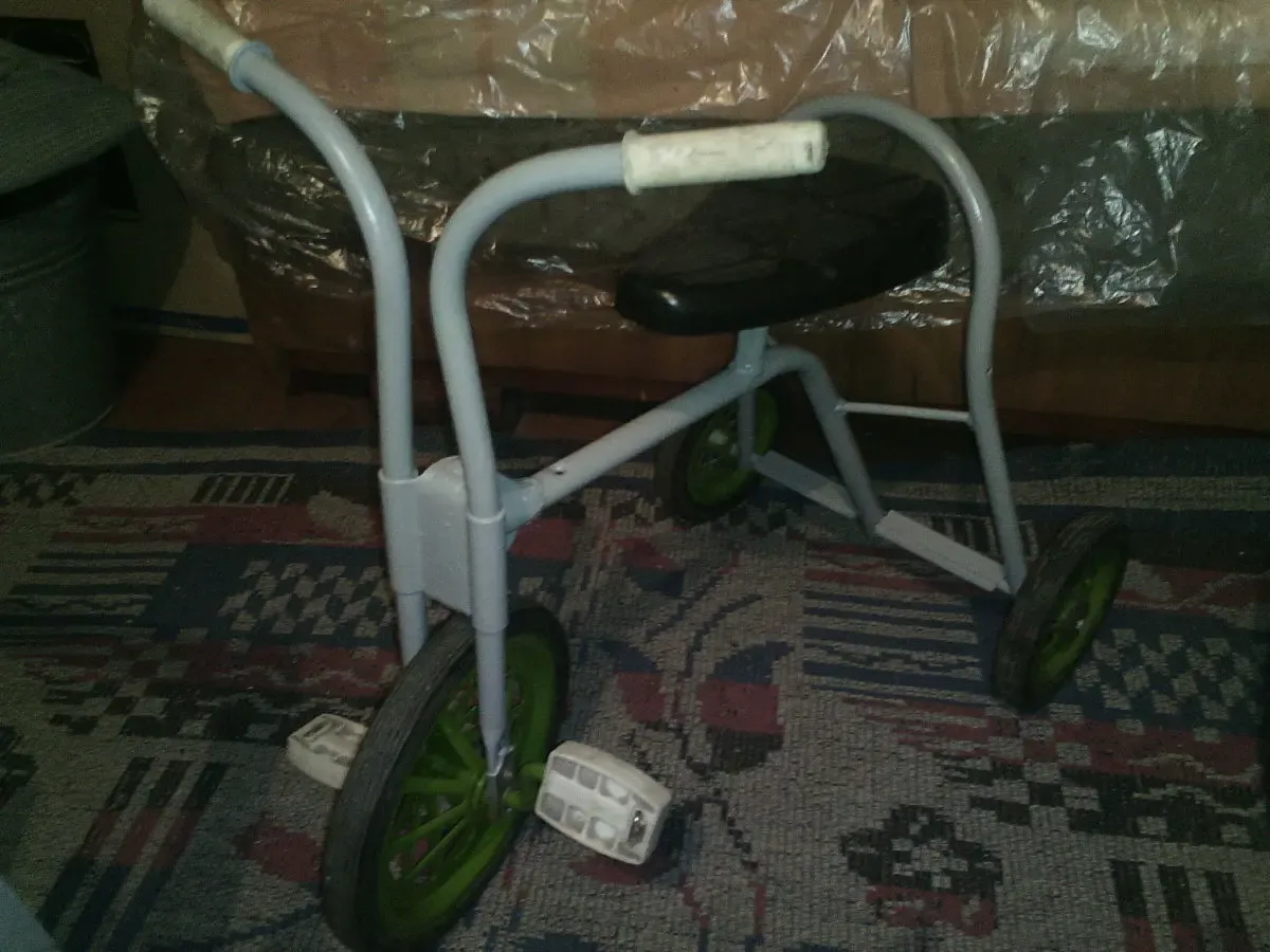 Продам трехколесный велосипед.