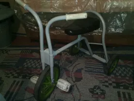 Продам трехколесный велосипед.