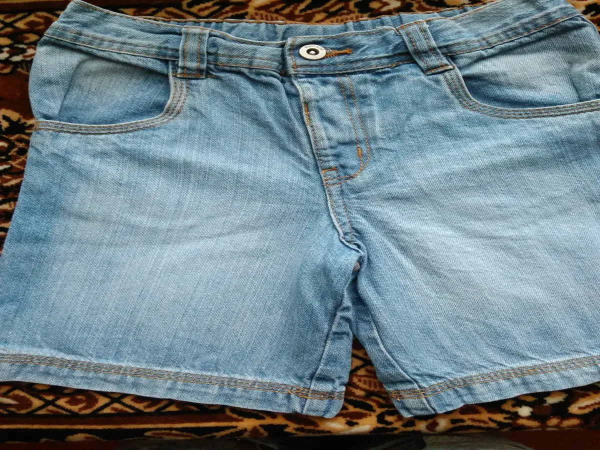 Шорти джинс на 5-6 років 2