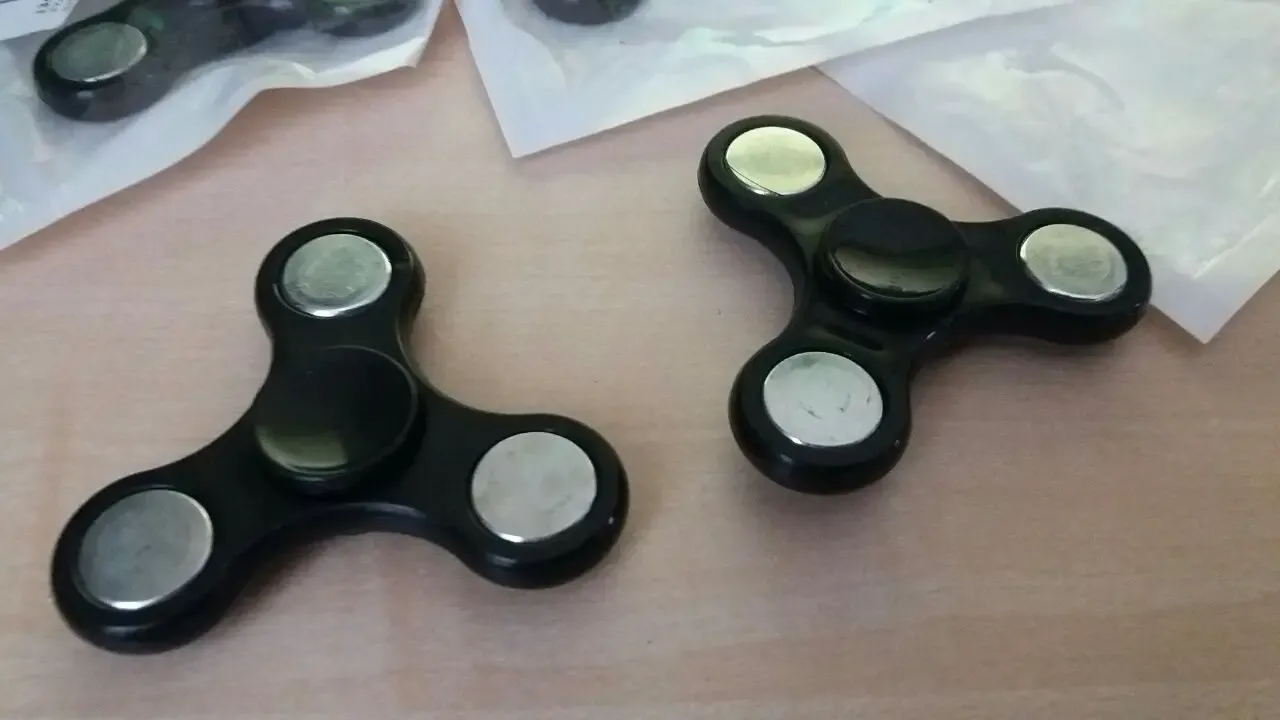 Спиннер, Fidget Spinner, для пальцев, вертушка, крутилка