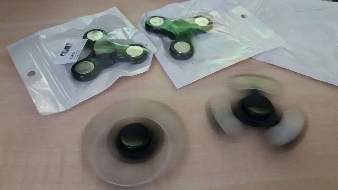 Спиннер, Fidget Spinner, для пальцев, вертушка, крутилка 4