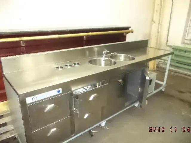 Холодильный стол б\у (2х , 3х , 4х дверн., саладет, пиццерийн) 4