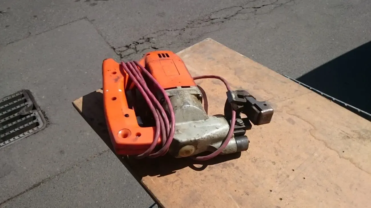 Продам  электроножницы  по металу ИЭ-5407 У2 5