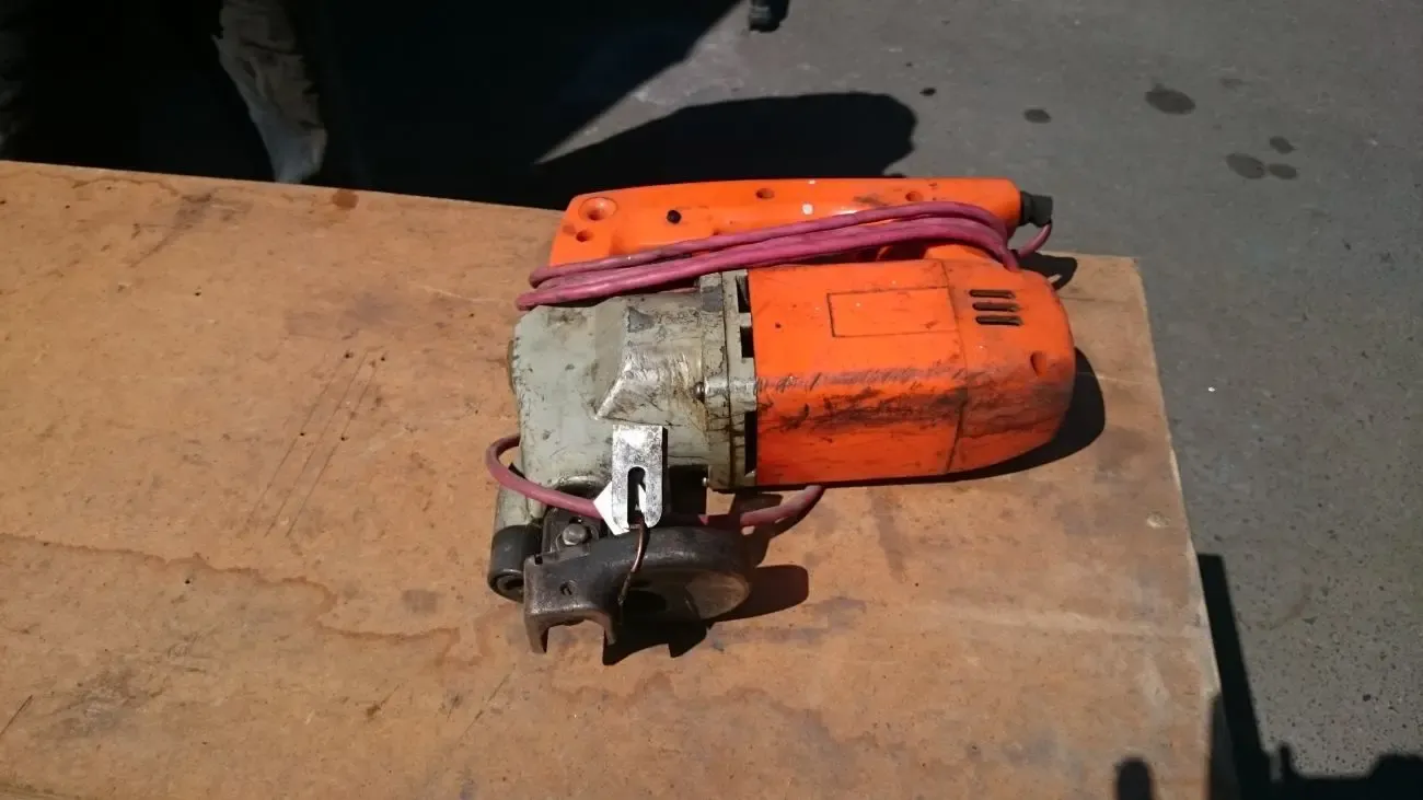 Продам  электроножницы  по металу ИЭ-5407 У2