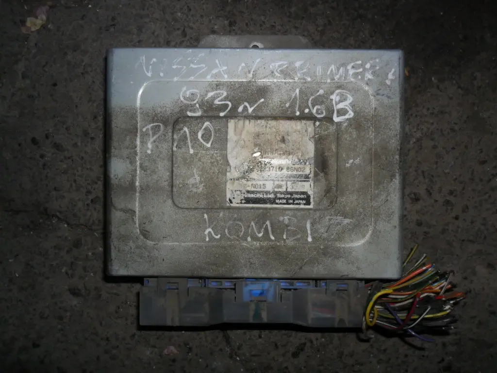 Блок управления Ниссан Примера P10, оригинал. Nissan 23710 86N02 9