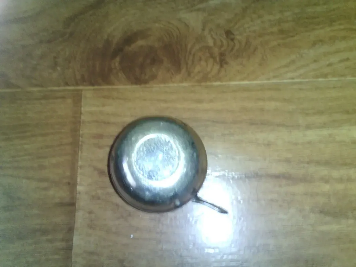 звонок для велосипеда.