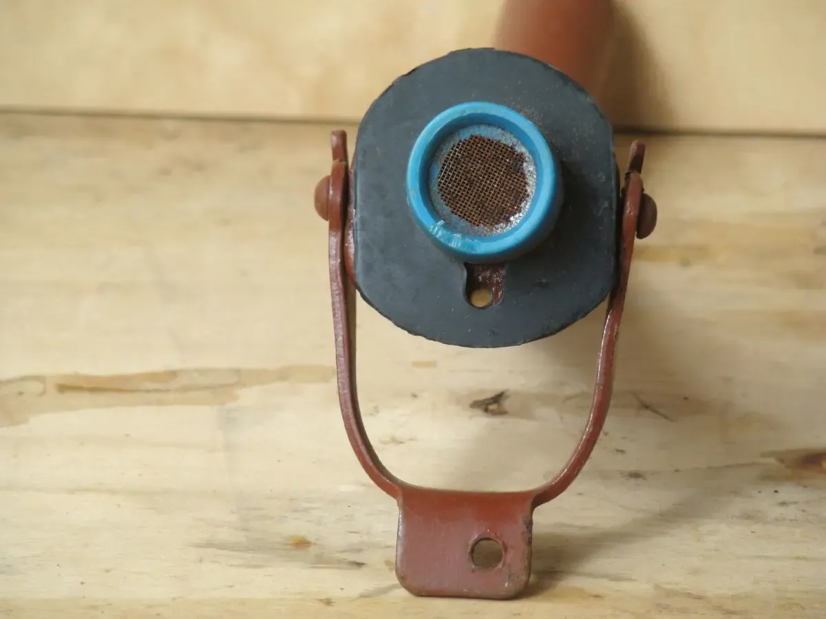 продам лейку для металической канистры ссср 1982год новая 2