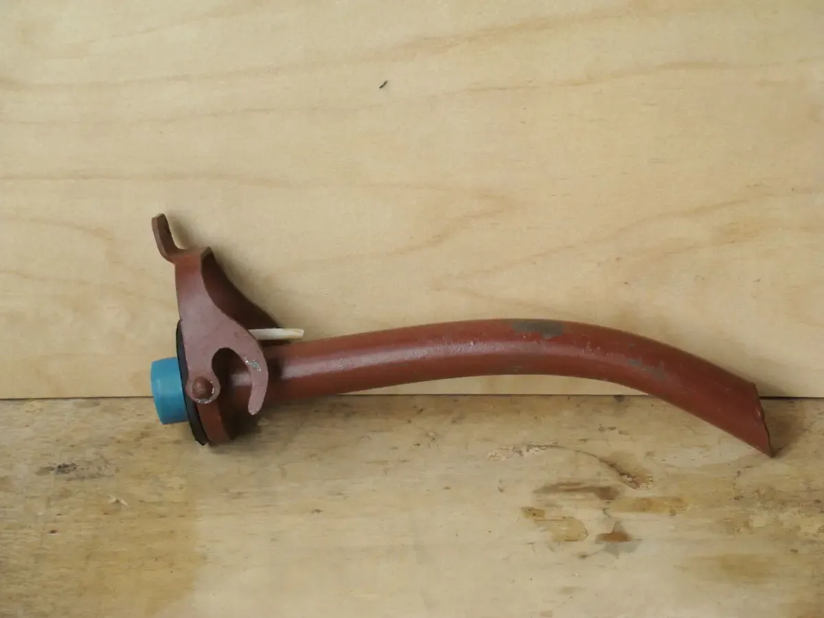 продам лейку для металической канистры ссср 1982год новая