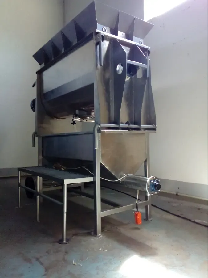 Смеситель одновальный с дозатором 4