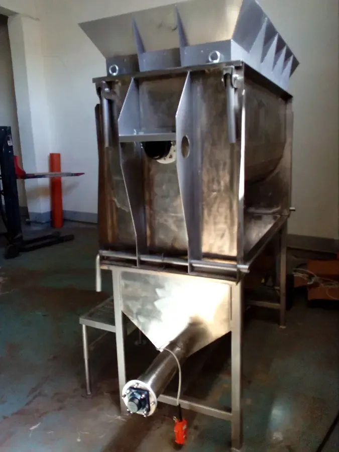 Смеситель одновальный с дозатором 5