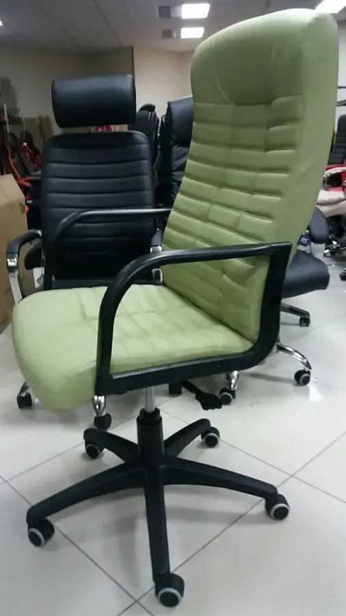 Кресло руководителя BOSS (БОСС) KD 2