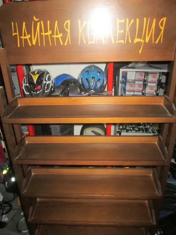 Торговая витрина - мебель для магазина бара кафе. 4
