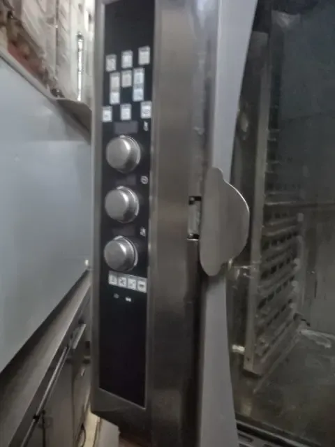 Пароконвектомат Zanussi 10 ур. б/у. 8