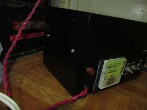 КЕДР-М. Автоматическое зарядное десульфатирующее устройство 12В. 6