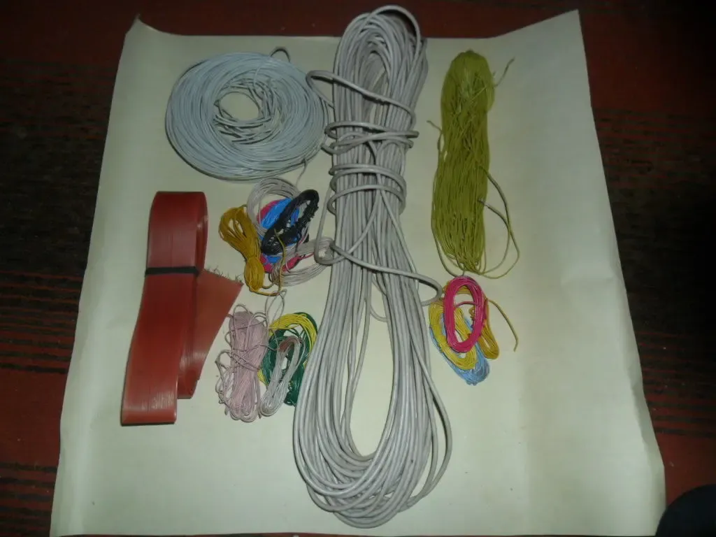 Монтажный  1.5-3.2мм.. МГТФ (0.75мм),МС16-13 (1мм) термостойкие.