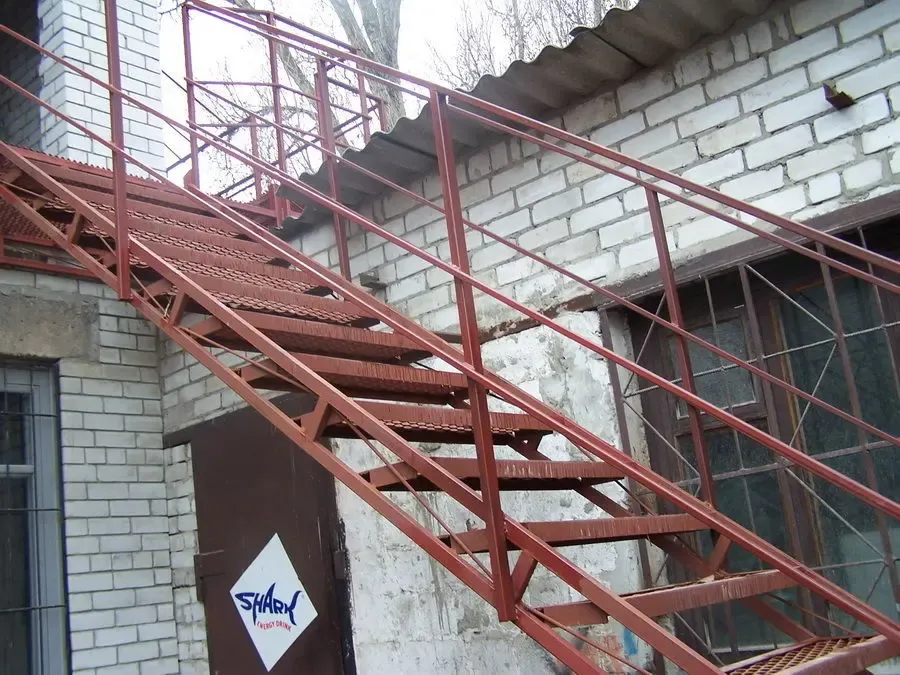 Металлические лестницы, наружные 