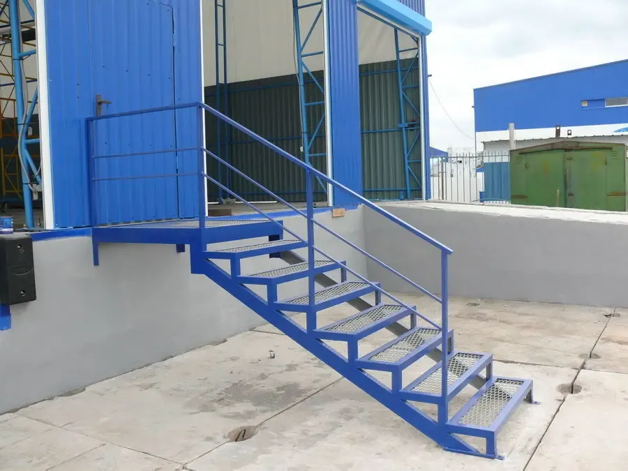 Металлические лестницы, наружные 